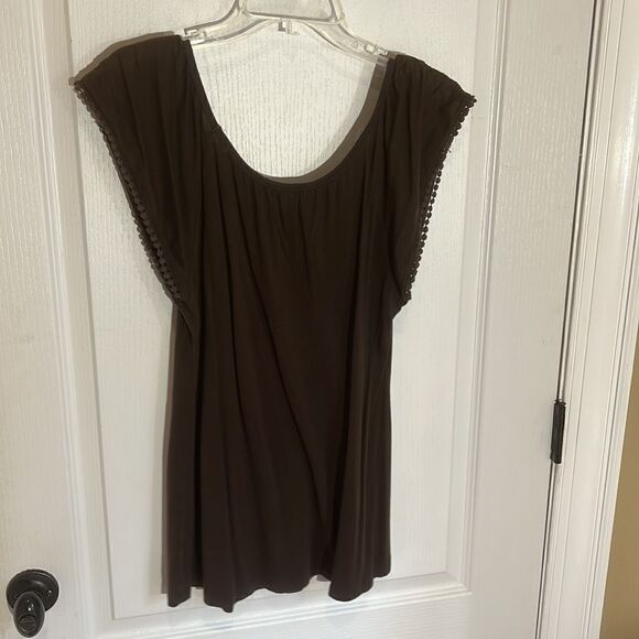 Express Brown Scoop Neck Tee - Picture 5 of 5